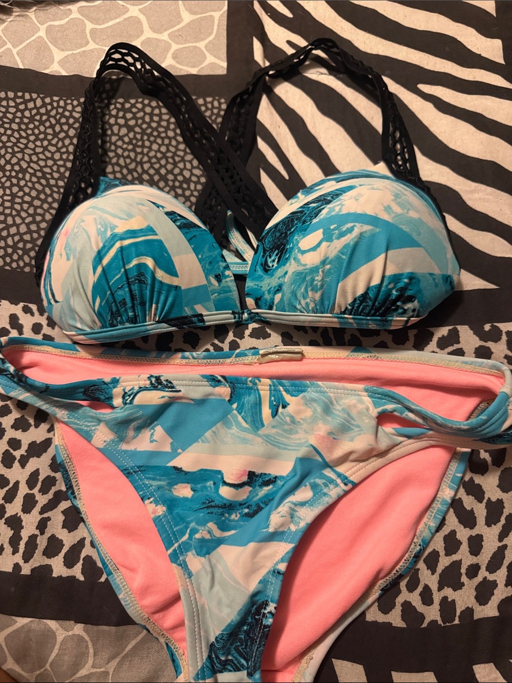 Medium Women's Blue Marble Print Bikini Set with Pink Lining